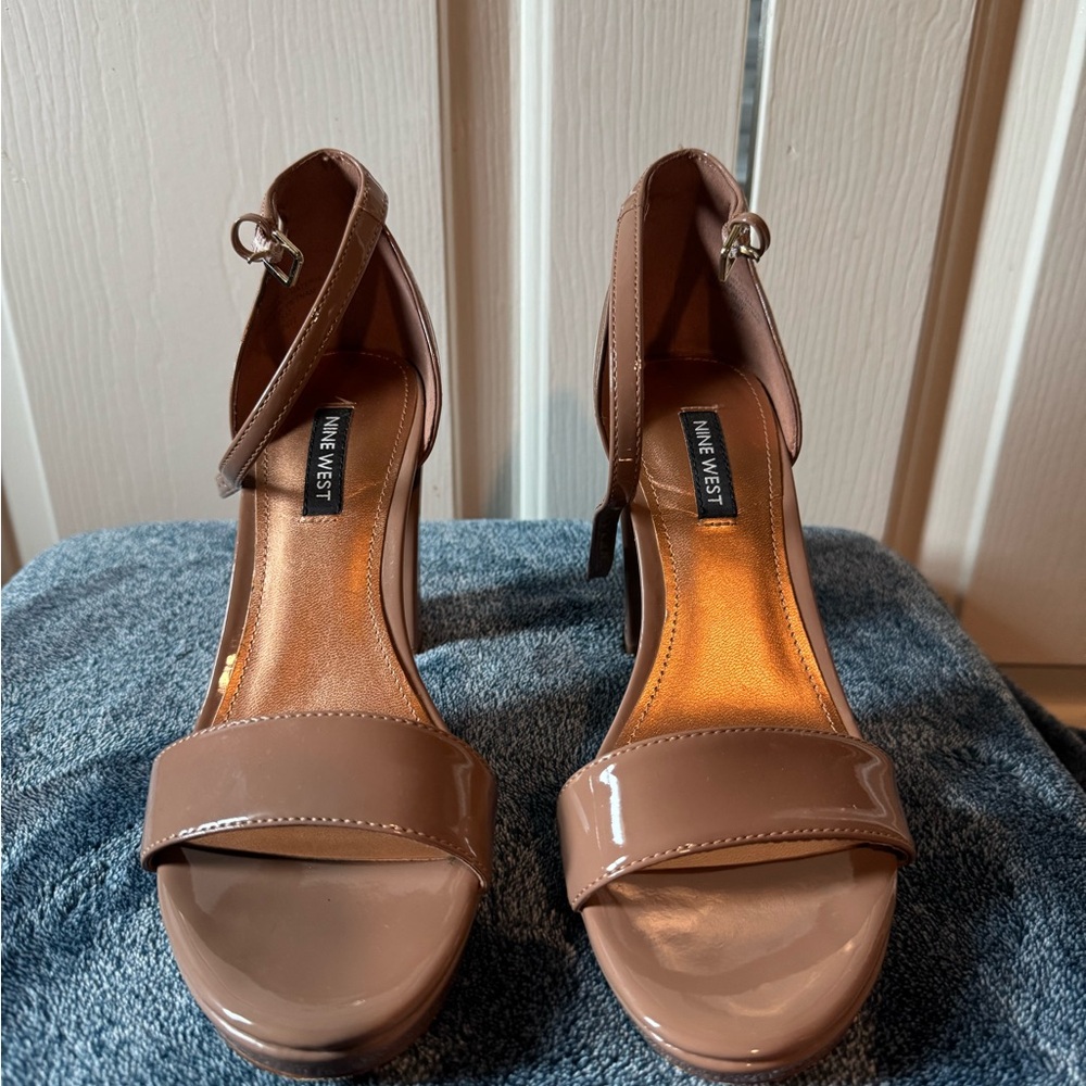 Nine West Women's Tan Sandals